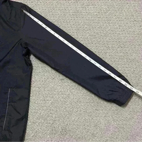 Adidas Zip Up Hooded  Mesh Lined Windbreaker Running Jacket EUC - Picture 13 of 13